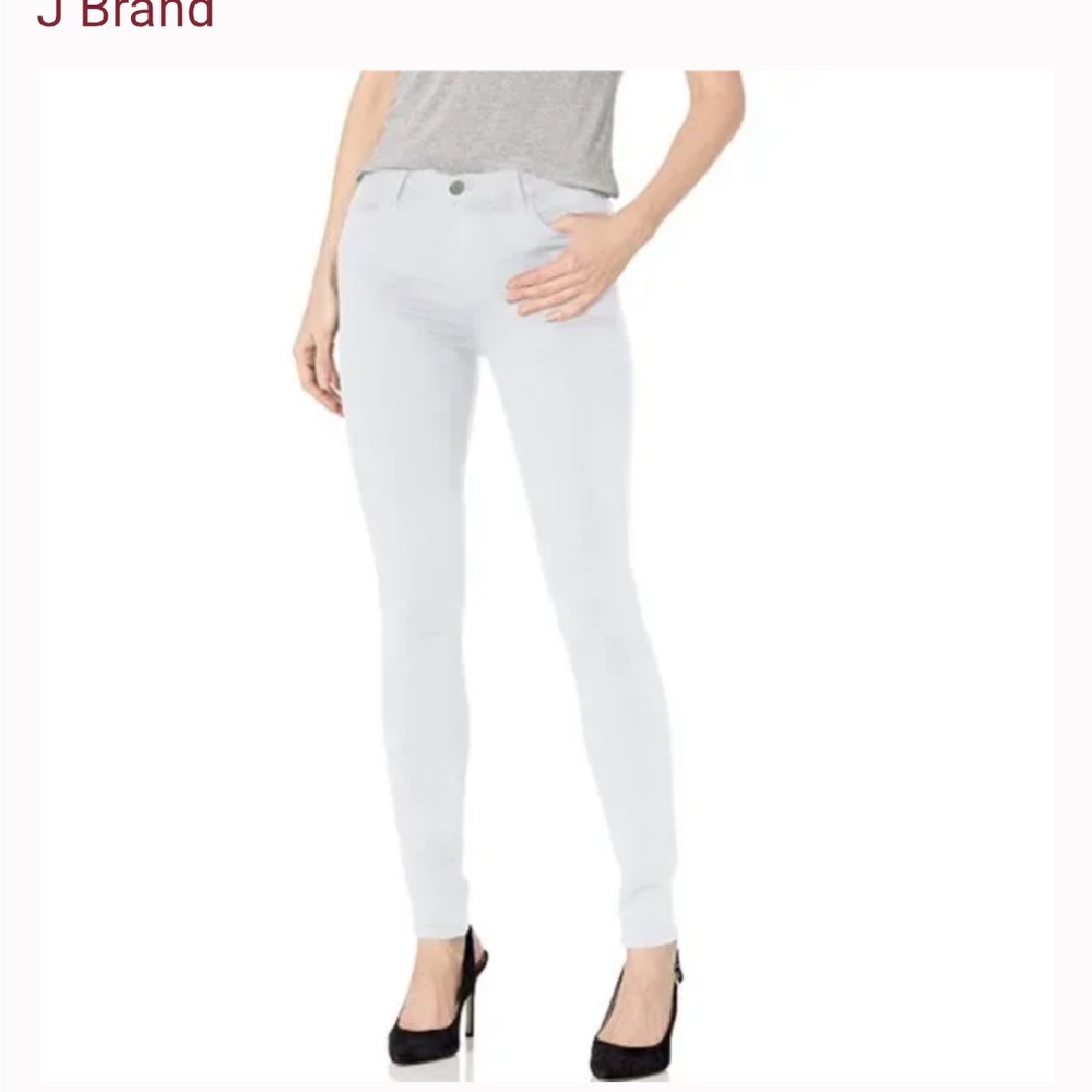 J Brand White Maria Skinny Jeans.  Size 29.